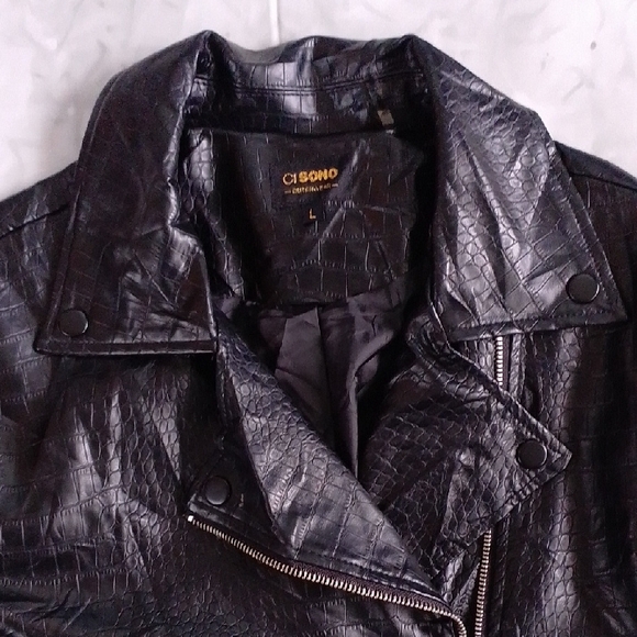 Faux Snakeskin Leather Motorcycle Jacket - Picture 4 of 8